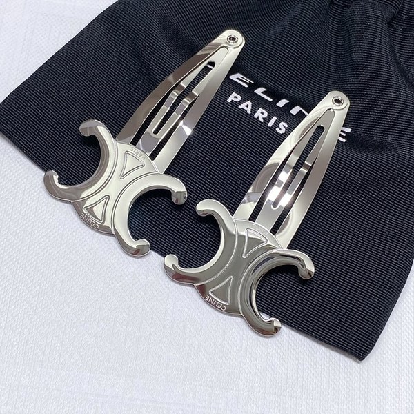 셀린느 트리옹프 스냅 헤어 클립 [매장가 63만원대]