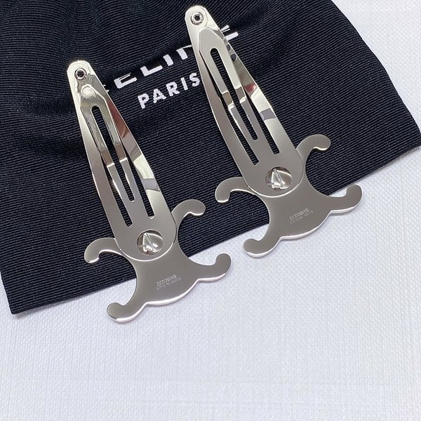 셀린느 트리옹프 스냅 헤어 클립 [매장가 63만원대]