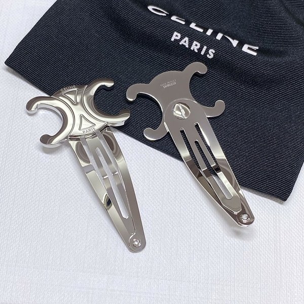 셀린느 트리옹프 스냅 헤어 클립 [매장가 63만원대]