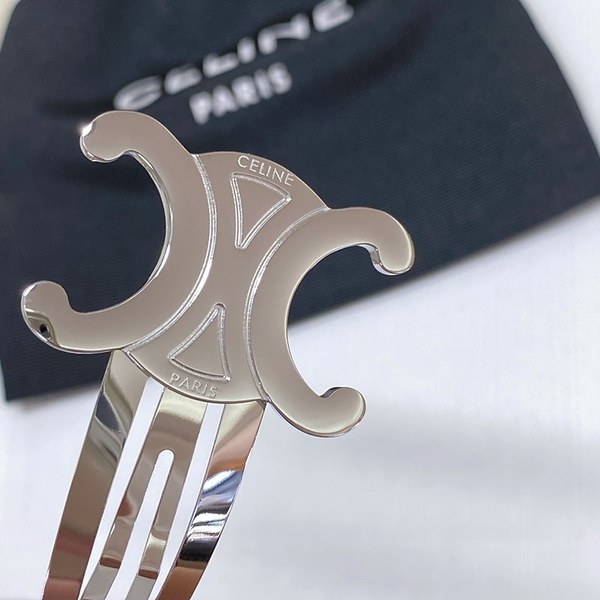 셀린느 트리옹프 스냅 헤어 클립 [매장가 63만원대]