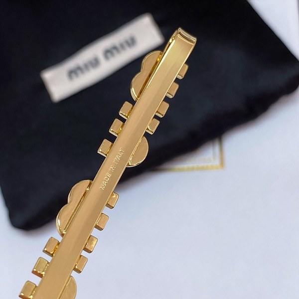 미우미우 에나멜 메탈 헤어 클립 3 color [매장가 47만원대]