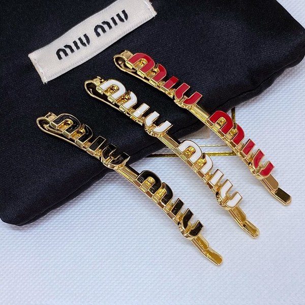 미우미우 에나멜 메탈 헤어 클립 3 color [매장가 47만원대]