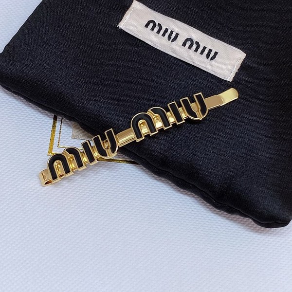 미우미우 에나멜 메탈 헤어 클립 3 color [매장가 47만원대]