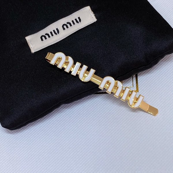 미우미우 에나멜 메탈 헤어 클립 3 color [매장가 47만원대]