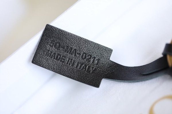 가방 길이조절 가능한 마이크로 숄더 스트랩 / 베이지 [매장가120만원대]