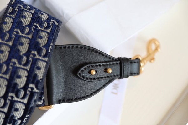 길이 조절 가능한 링 숄더 스트랩 / 오블리크 [매장가160만원대]