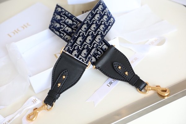 길이 조절 가능한 링 숄더 스트랩 / 오블리크 [매장가160만원대]