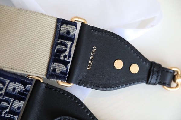 길이 조절 가능한 링 숄더 스트랩 / 오블리크 [매장가160만원대]