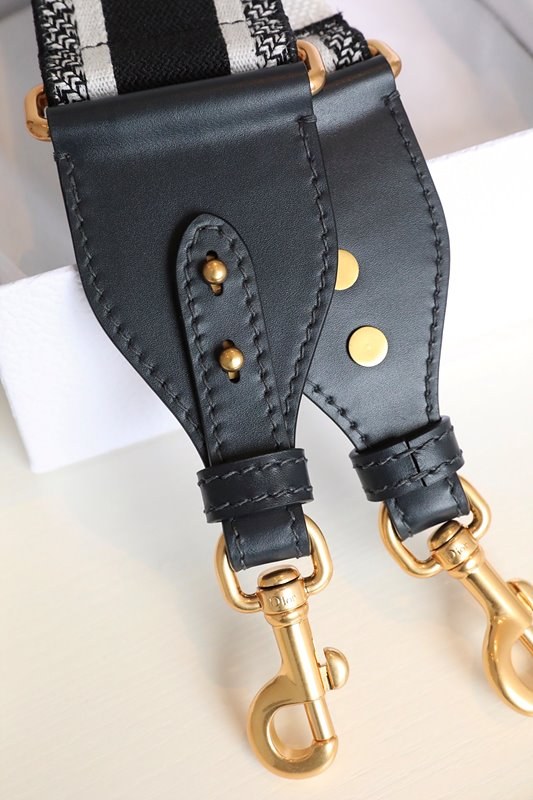 길이 조절 가능한 링 숄더 스트랩 / 블랙 [매장가160만원대]