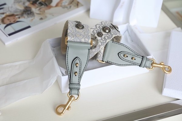 디올 링 숄더 스트랩 / 그레이 [매장가205만원대]