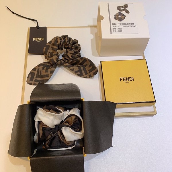 펜디 헤어밴드 [매장가 200만원대]