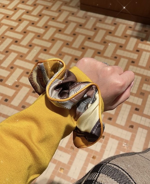 에르메스 이브닝 드레스 헤어밴드 [매장가 140만원대]