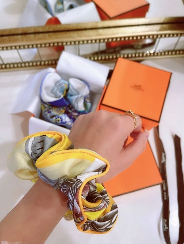 에르메스 이브닝 드레스 헤어밴드 [매장가 140만원대]