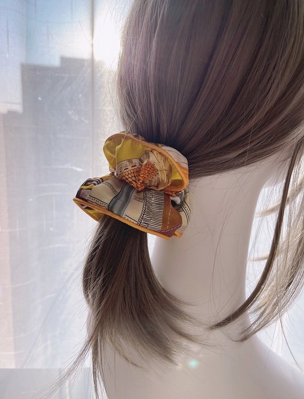 에르메스 이브닝 드레스 헤어밴드 [매장가 140만원대]