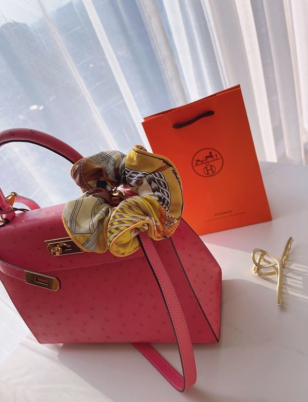 에르메스 이브닝 드레스 헤어밴드 [매장가 140만원대]