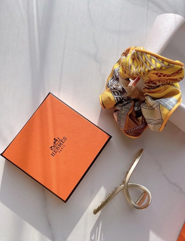 에르메스 이브닝 드레스 헤어밴드 [매장가 140만원대]