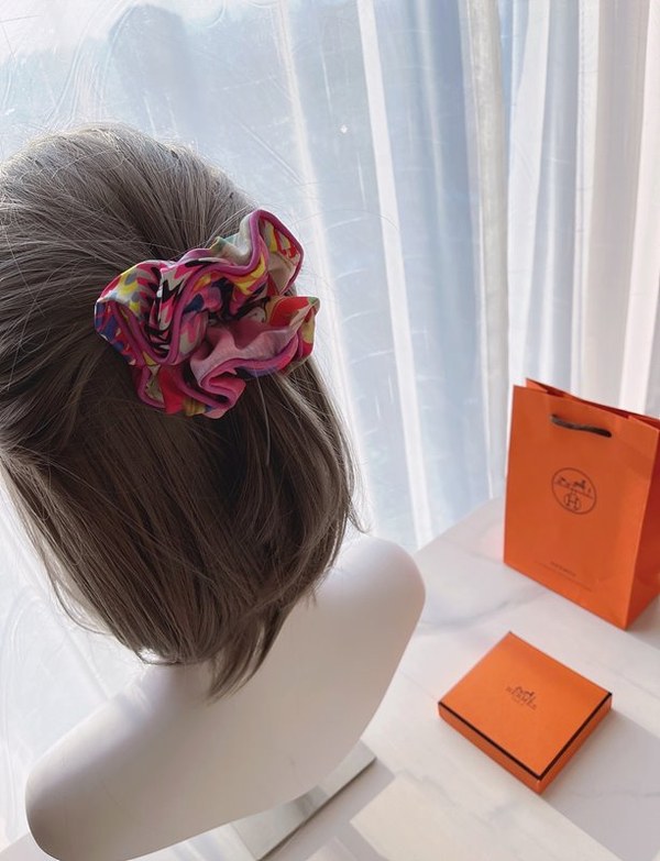 에르메스 실크 헤어밴드 [매장가 140만원대]