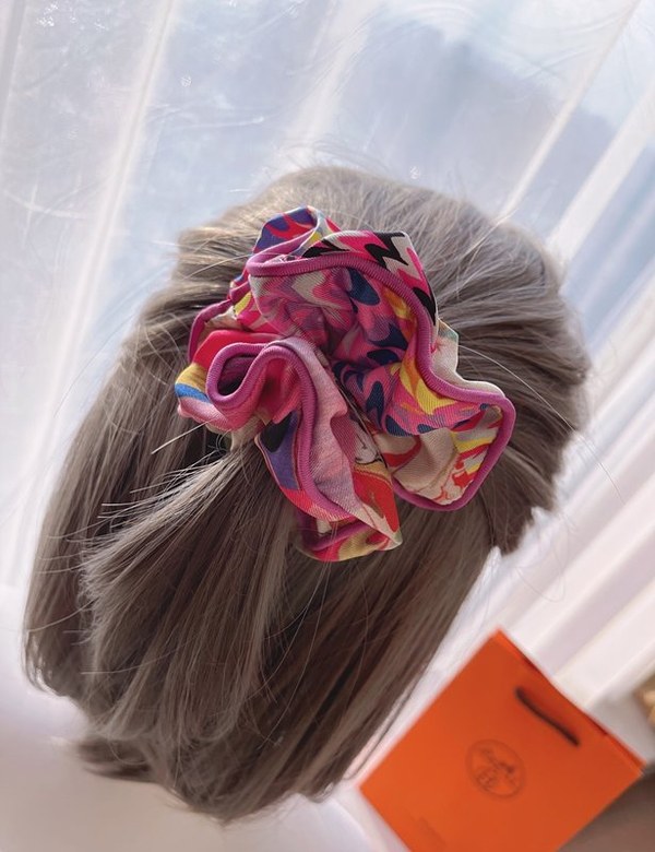 에르메스 실크 헤어밴드 [매장가 140만원대]
