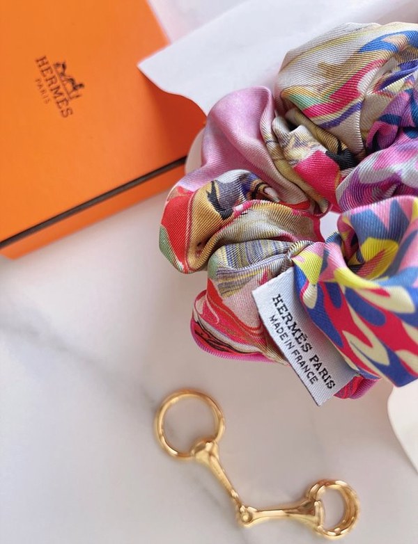 에르메스 실크 헤어밴드 [매장가 140만원대]