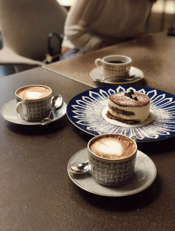 에르메스 플래티넘 모자이크 스몰 키트 커피 컵 세트 [매장가 400만원대]