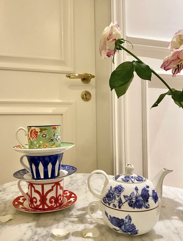 에르메스 스페인발코니 찻잔세트 [매장가 400만원대]