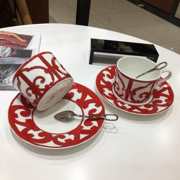 에르메스 스페인발코니 찻잔세트 [매장가 400만원대]