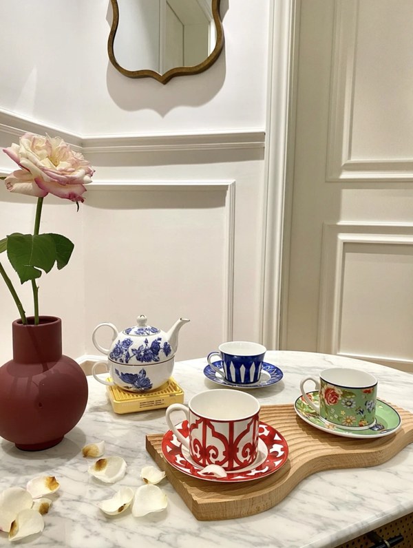 에르메스 스페인발코니 찻잔세트 [매장가 400만원대]