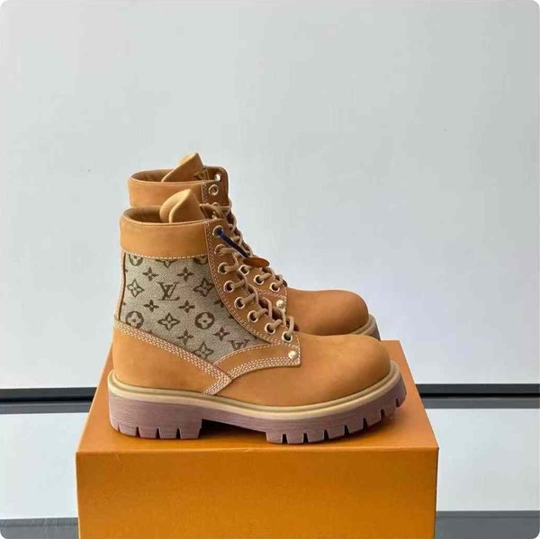 루이비통 2025 레인저 앵클 부츠 신발