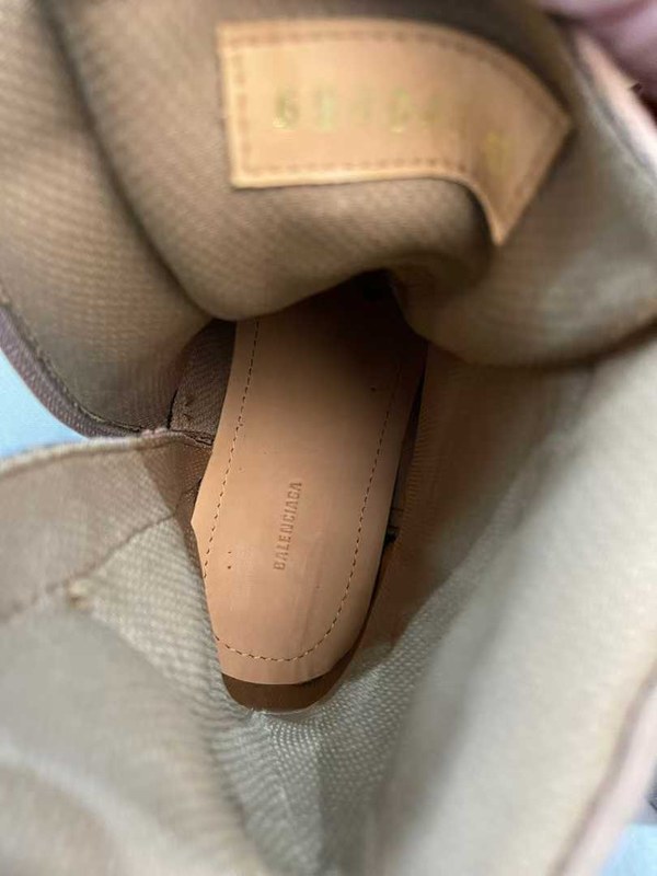 발렌시아가 2025 스트라이프 컴뱃 부츠 신발