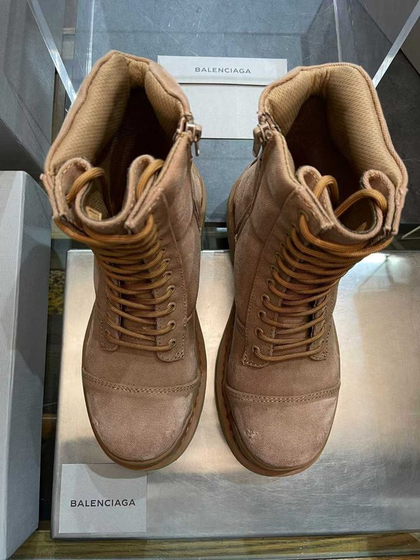 발렌시아가 2025 스트라이프 컴뱃 부츠 신발