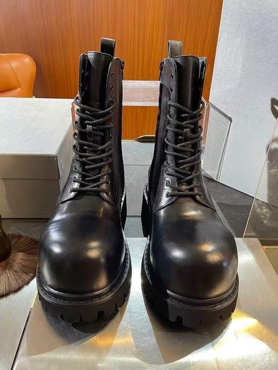 발렌시아가 2025 스톰퍼 부티 부츠 신발