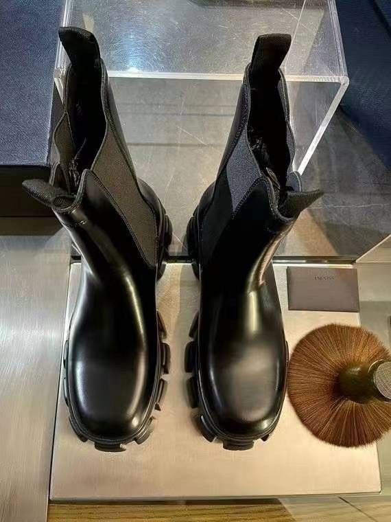 프라다 2024 브러쉬드솔 첼시 부츠 신발