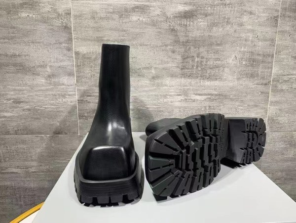 발렌시아가 2022 TROOPER 부츠