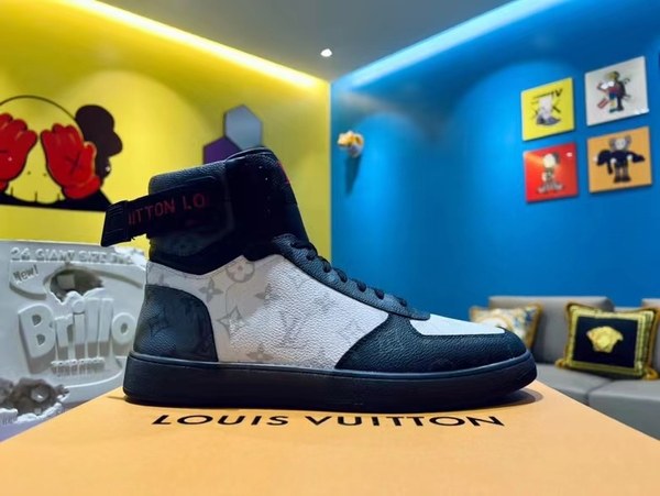 루이비통 2021 리볼리 스니커 부츠