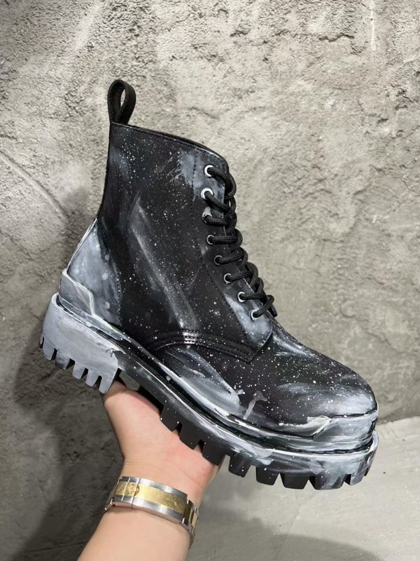 발렌시아가 2021 블랙 페인팅 에이지드 strike 20mm 부츠