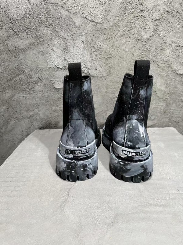 발렌시아가 2021 블랙 페인팅 에이지드 strike 20mm 부츠