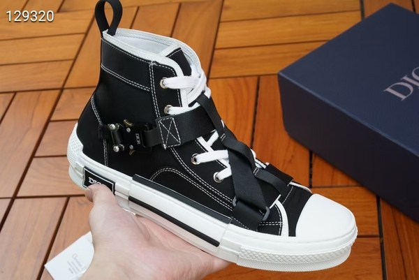 디올 2021 버클 스트랩 블랙 하이탑 스니커즈