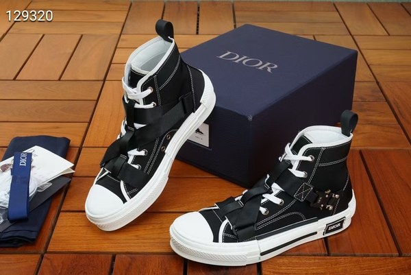 디올 2021 버클 스트랩 블랙 하이탑 스니커즈