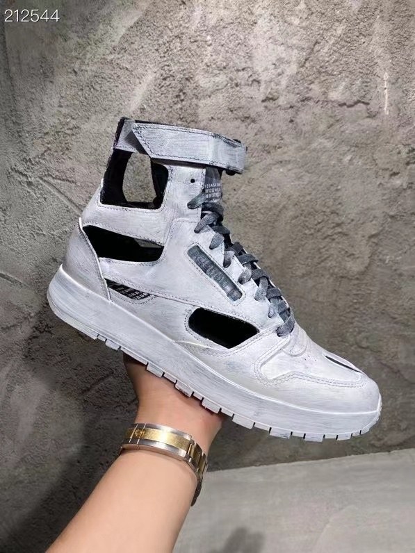 마르지엘라 x리복 페인팅 클래식 레더 타비 하이탑 슈즈