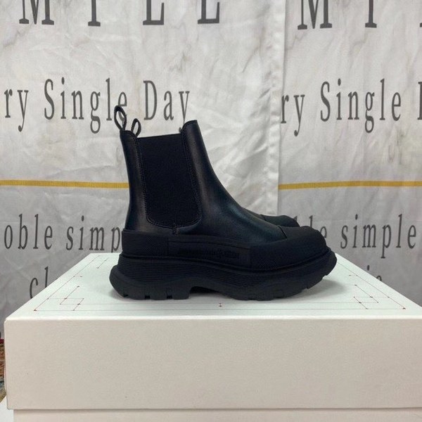 알렉산더맥퀸 2020 트레드솔 첼시부츠