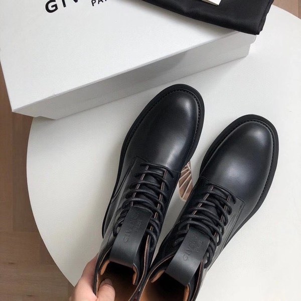 지방시 2020 컴뱃 부츠