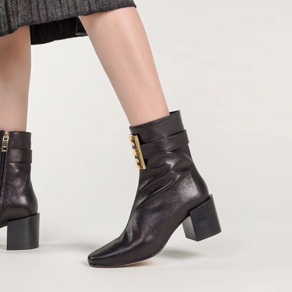 지방시 숏부츠 블랙 (양가죽)