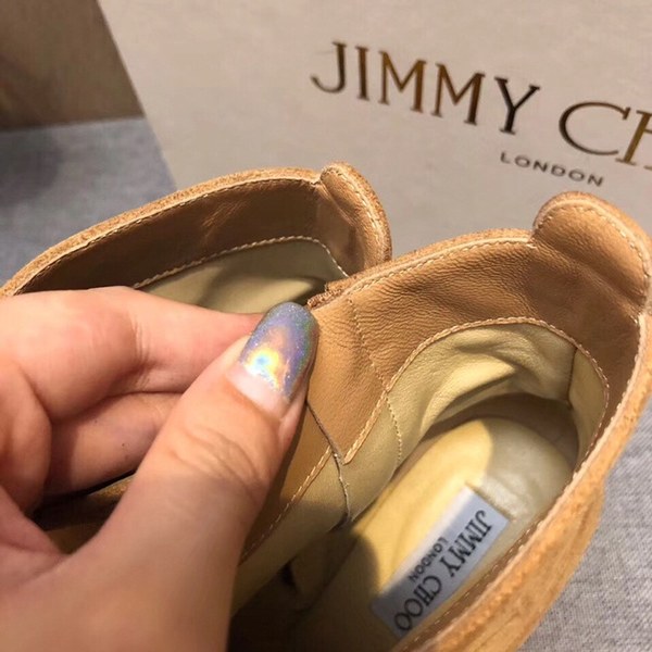 지미추 부츠 브라운