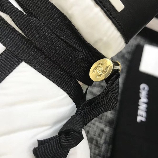 샤넬 패딩 방한 부츠 화이트