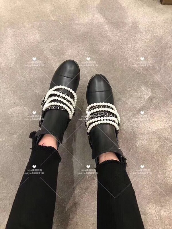 샤넬 진주포인트 앵글부츠 블랙