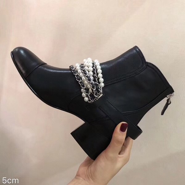 샤넬 진주포인트 앵글부츠 블랙