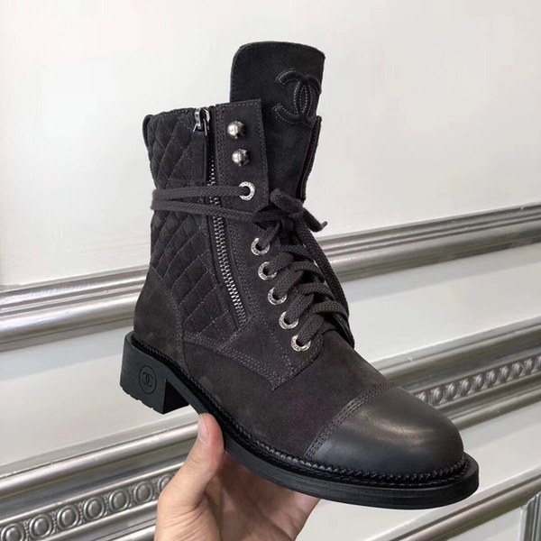 샤넬 스웨이드 하이 부츠 그레이