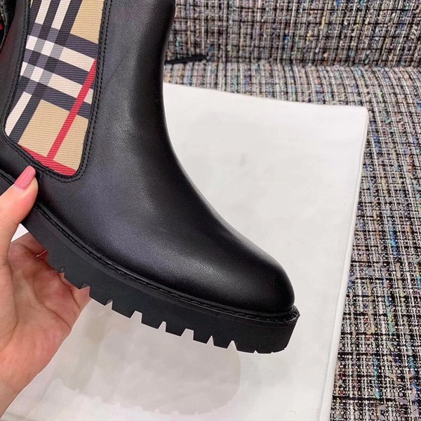 버버리 첼시부츠