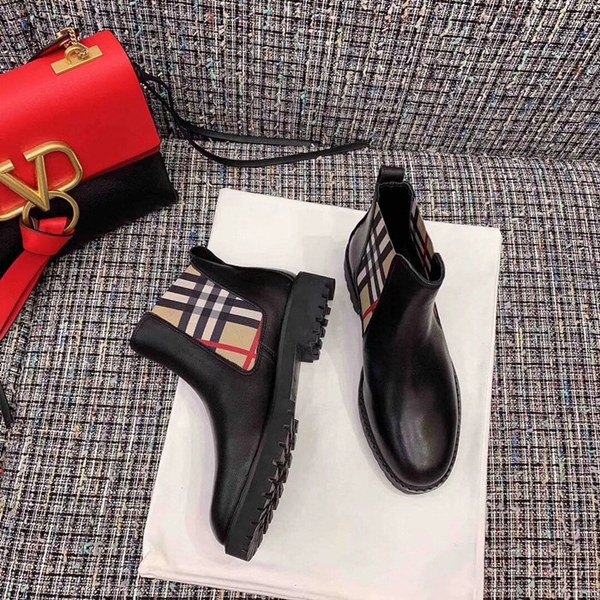 버버리 첼시부츠