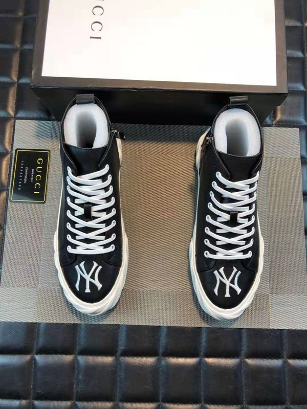 루이비통 하이탑 스니커즈